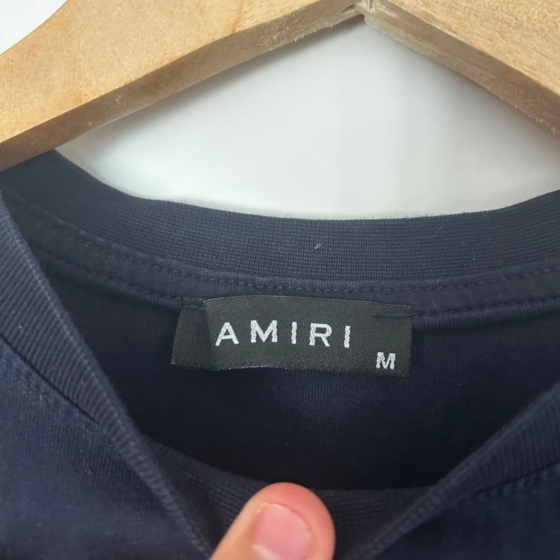 Svart t-shirt från Amiri med brodyr - 2