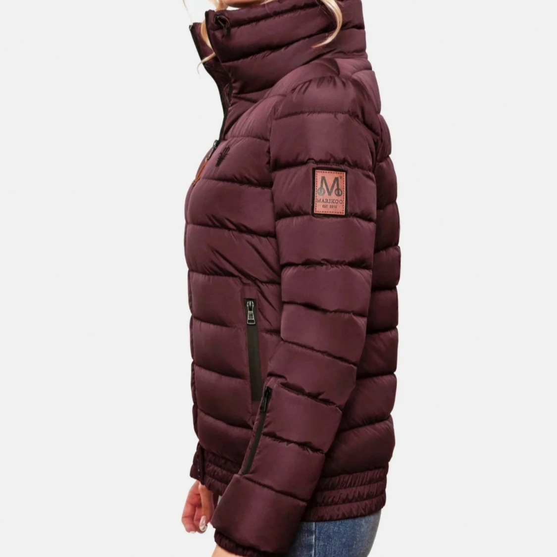 Mörk vinröd pufferjacka från Marikoo - 2