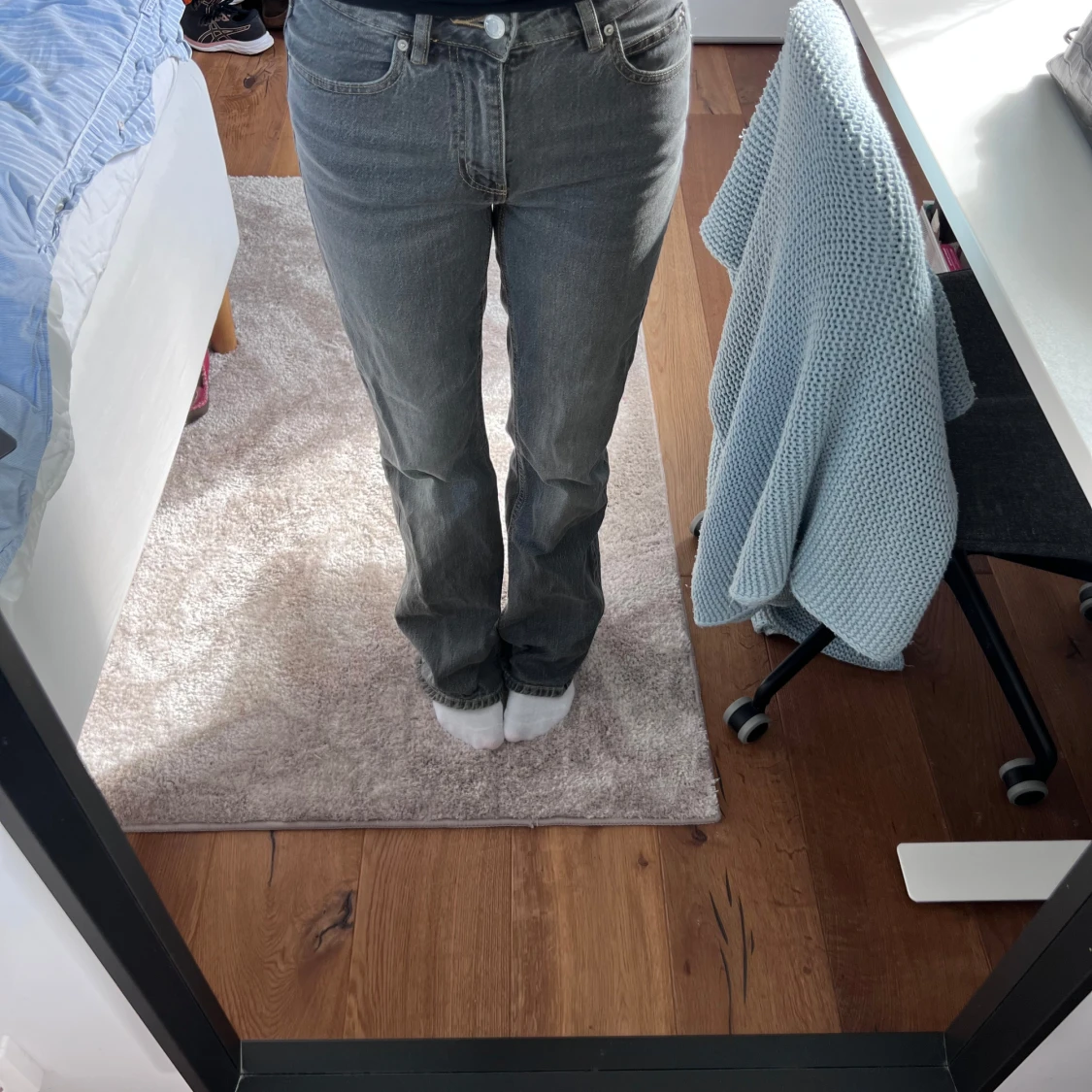 Gråa jeans från Gina Tricot 