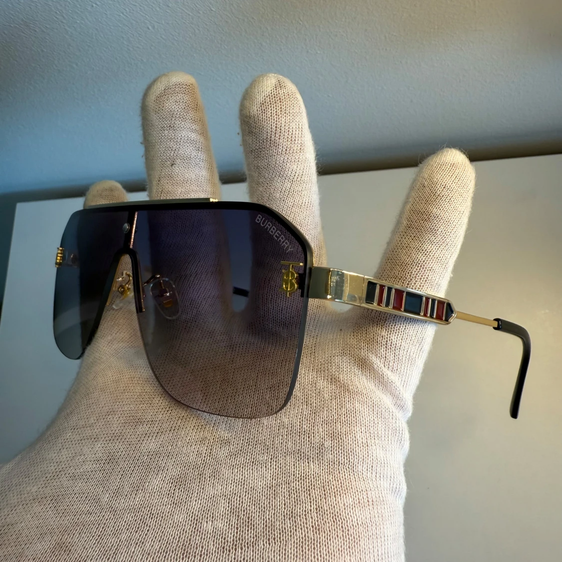 Burrbery Solglasögon  - 2