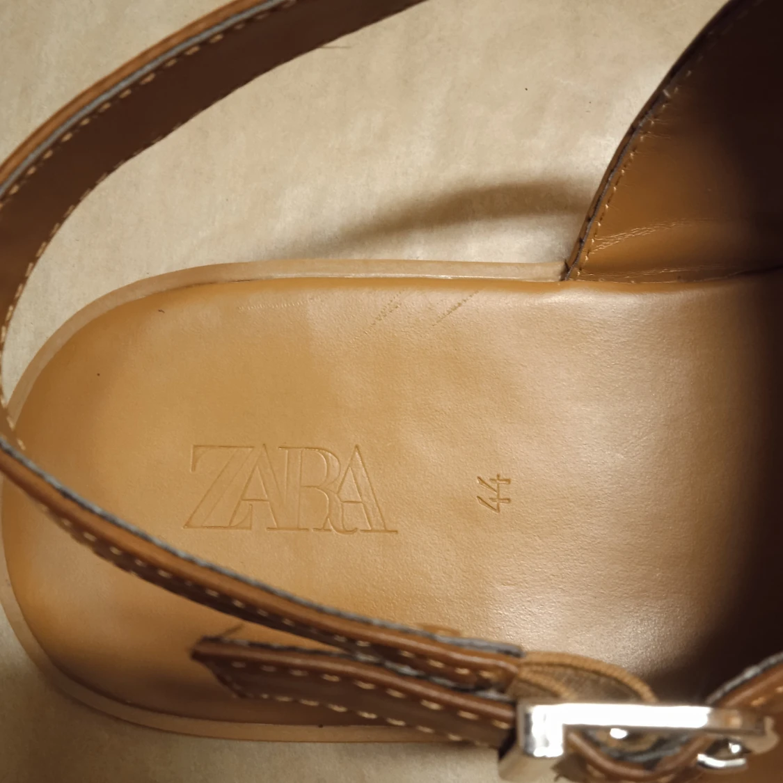 Bruna färg läder sandaler från Zara Man, 44 - 2