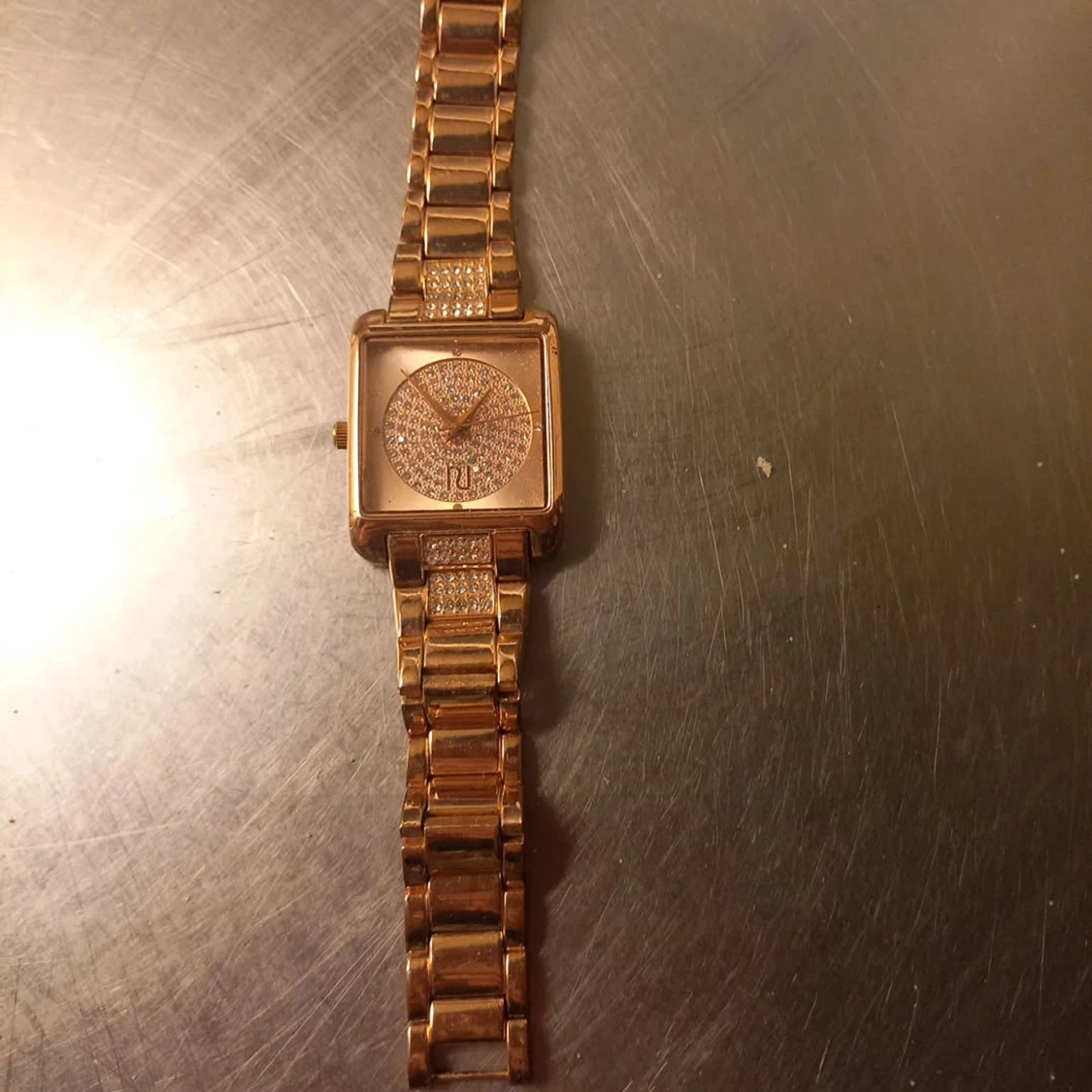 Tre stilrena armbandsur i metall - 4