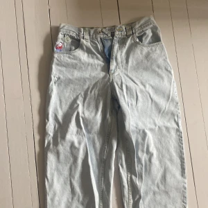 Big Boy ljusblå baggy jeans - Säljer ett par ljusblå big boys! 