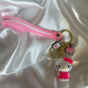 Hello Kitty nyckelring  - Hello Kitty nyckelring 🌸