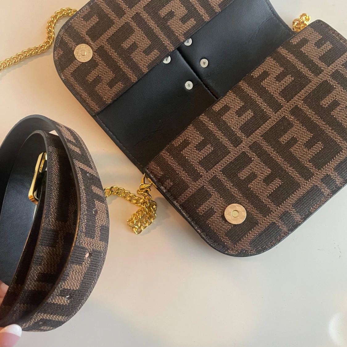 Fendi brun axelväska med kedja - 2