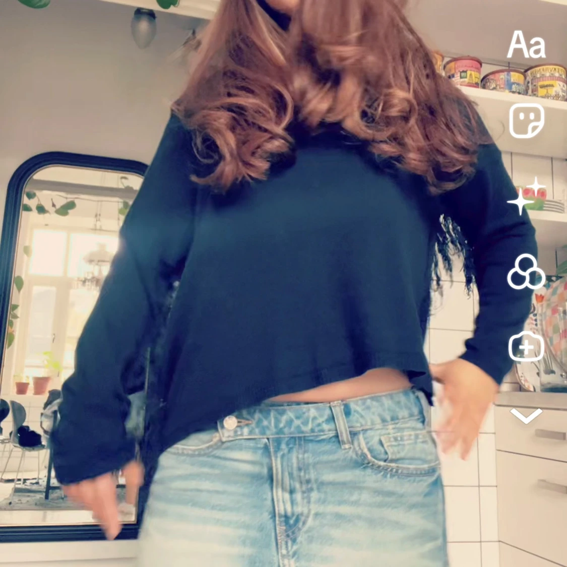 Svart croppad tröja