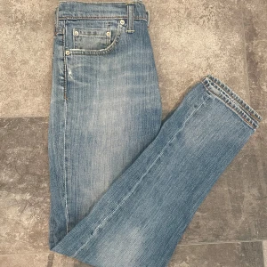 Vintage levis 511 - Vintage levis 511 jeans. Size 30/32 tts. Tveka inte att kontakta mig vid frågor eller funderingar.