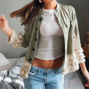 Grön zara jacka med fransar - Jätte snygg i nyskick. 