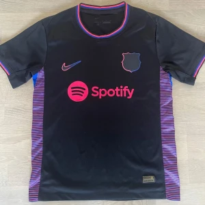 Barcelona fotbollströja - 10/10 skick