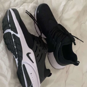 Nike prestos skor - Avsolit inga problem med dem. Helt nya!