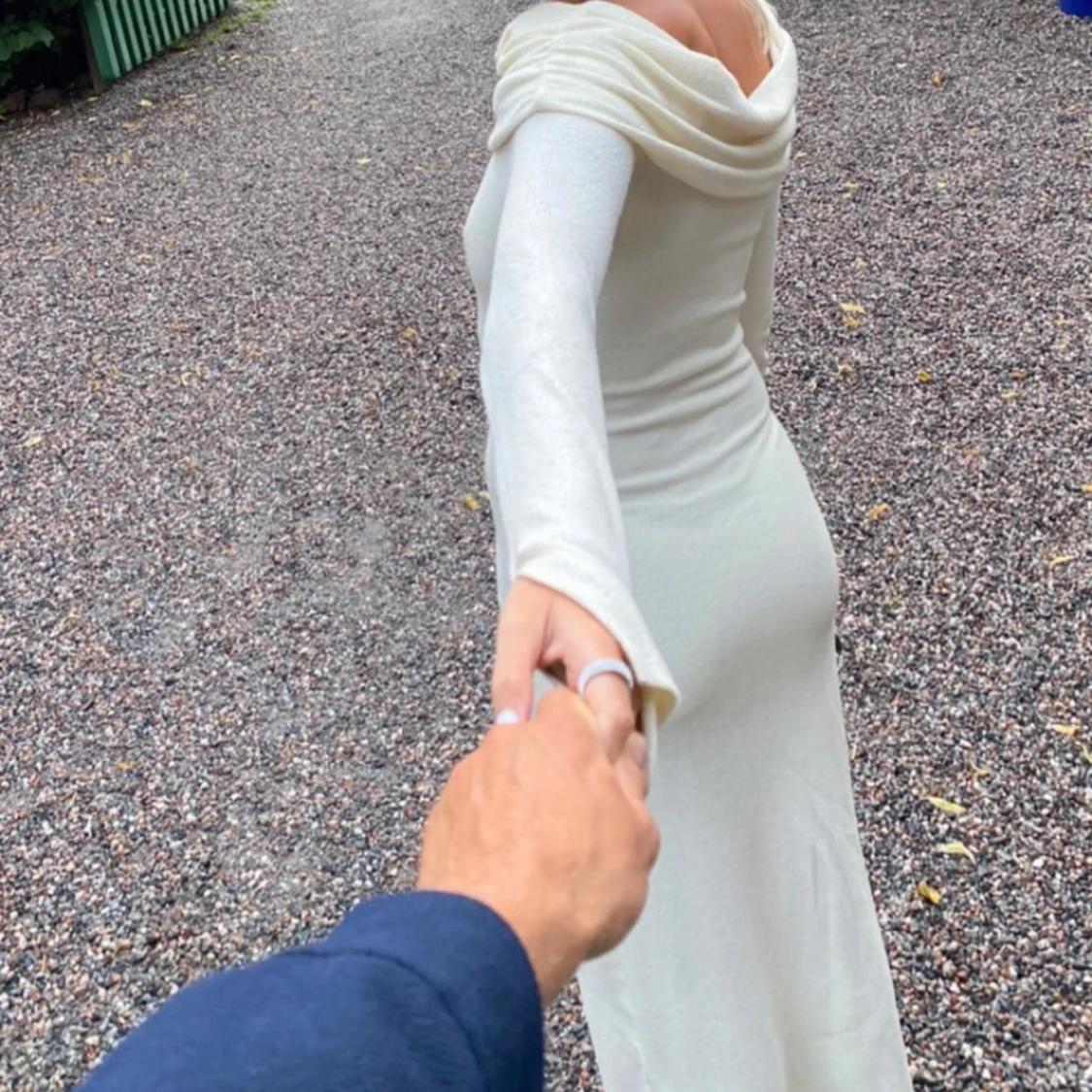 Off shoulder klänning