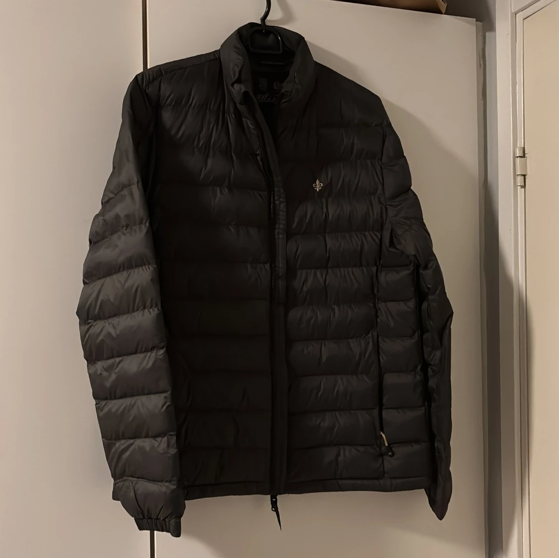 Mörkgrön pufferjacka från Morris. - 3