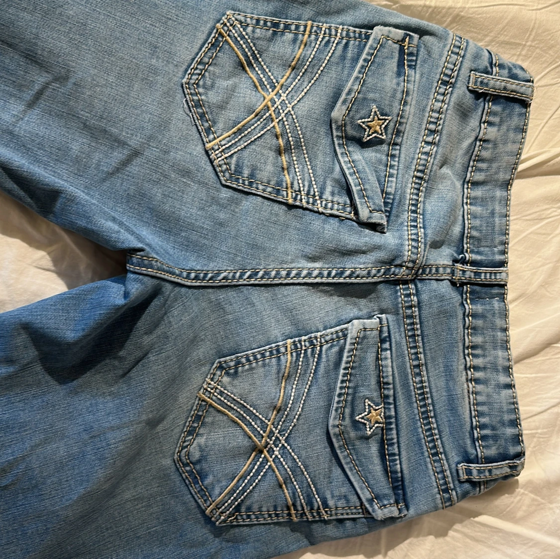 Ljusblå bootcut jeans från Lindex - 3