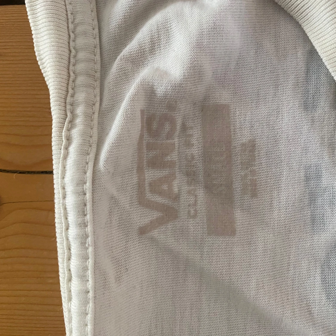Vit t-shirt från Vans med tryck - 2