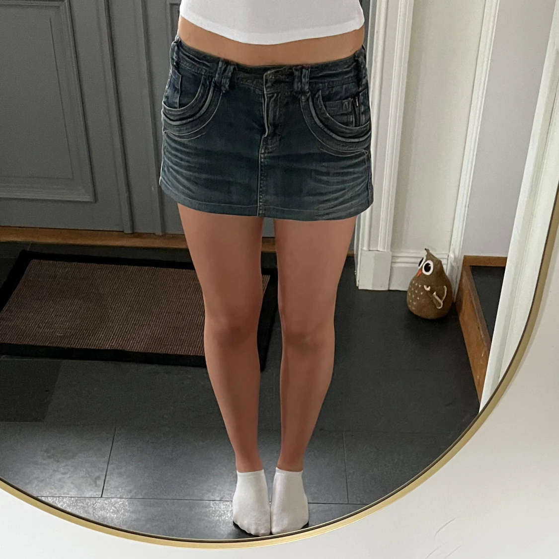 Blå lågmidjad jeanskjol  - 3