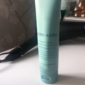 Curl Cream - Säljer Curl Creator Cream från Björn Axén, köpt på Lyko. Använde den bara 1 gång.