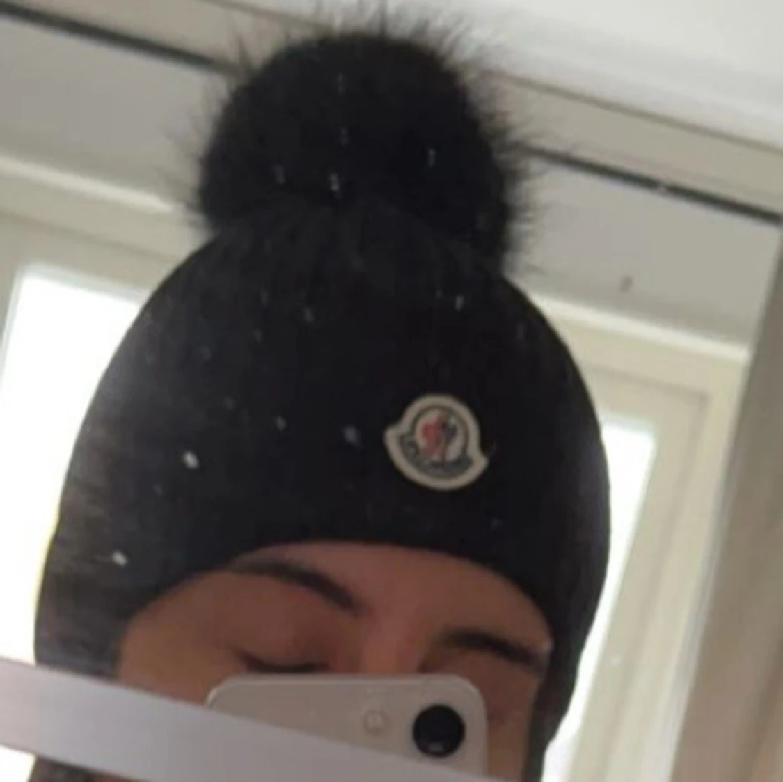 Svart  mössa från Moncler - 4