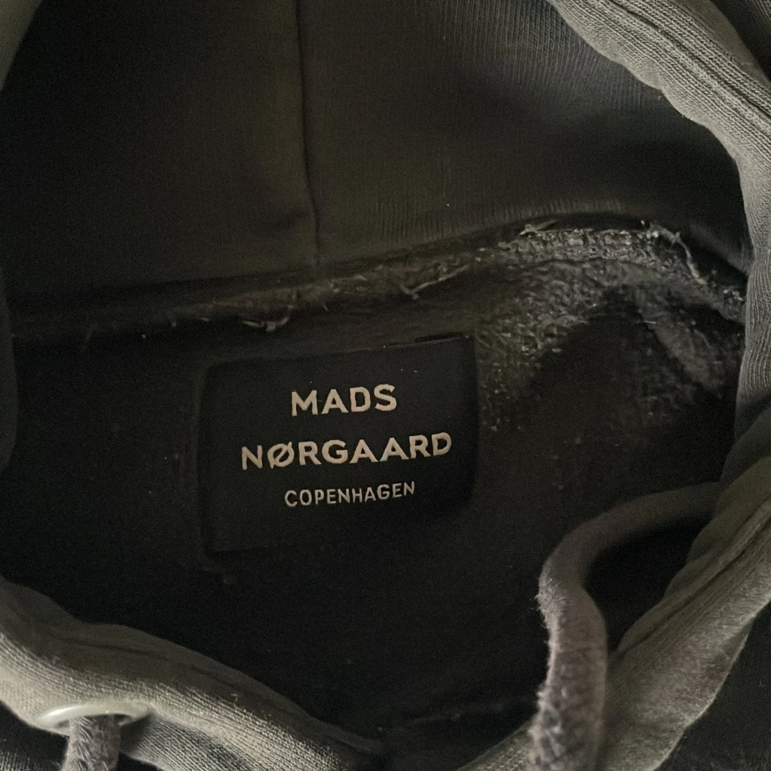 Svart hoodie från Mads Nørgaard - 1