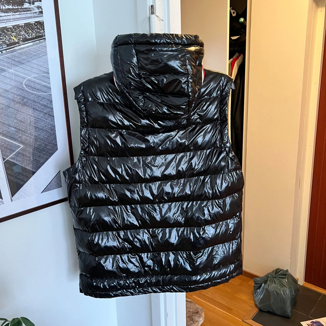 Svart dunväst från Moncler - 1