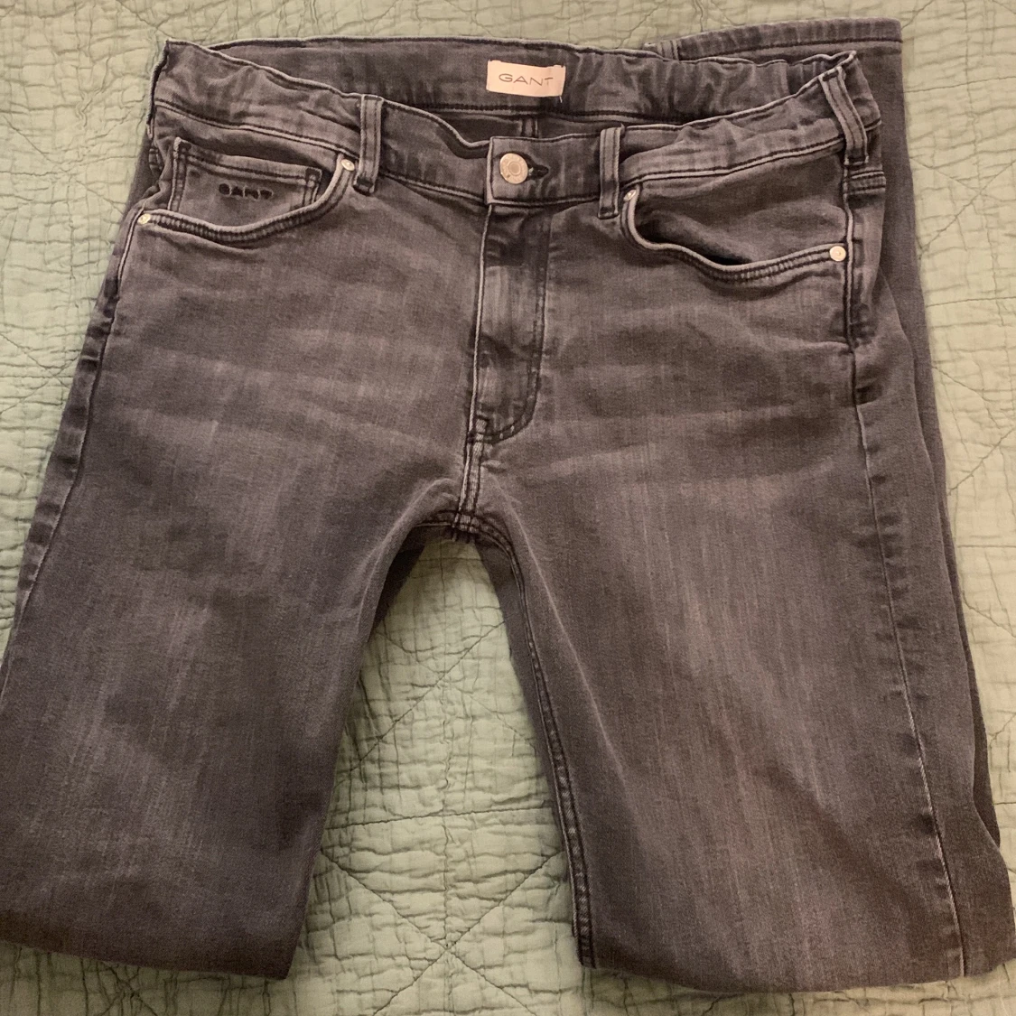 Grå jeans från Gant