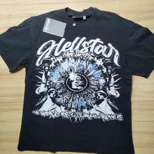 Hellstar T-shirt large - Hellstar T-shirt storlek large helt ny.