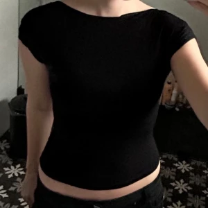 Topp med öppen rygg - Superfin topp utan rygg 💗