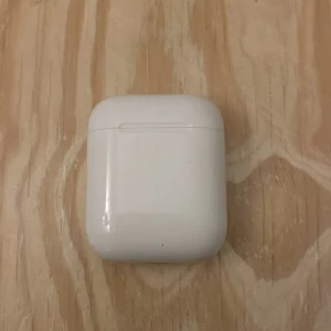 AirPods skal Gen 1  - Bara skalet inget mera 