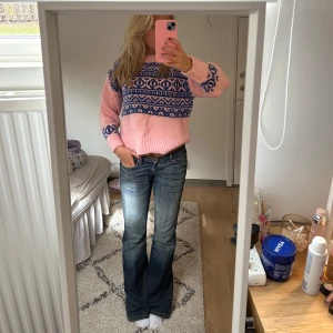 Stickad tröja - Så skön Stickad tröja med sött mönster🥰🥰