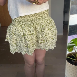 Zara kjol! - Super fin kjol! Passar perfekt till sommaren🩷💞💞