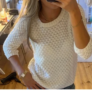 Stickad topp - Stickad topp i storlek xs