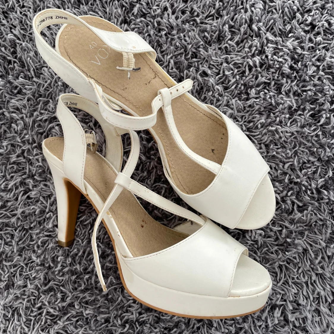 Vita sandaler med klack 40  - 1