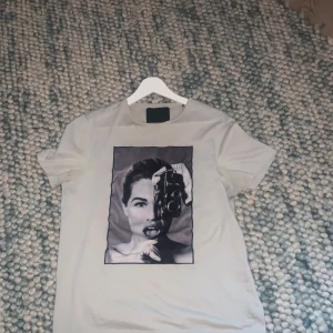 Limetato T-shirt  - Limetato T-shirt i top sick för bra pris 