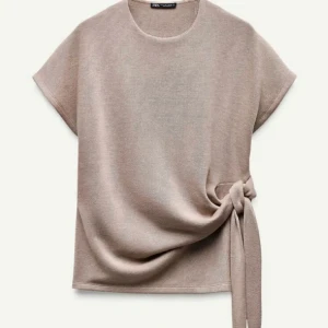 Beige topp med knytning zara - Säljer då den ej kommer till användning!🎀
