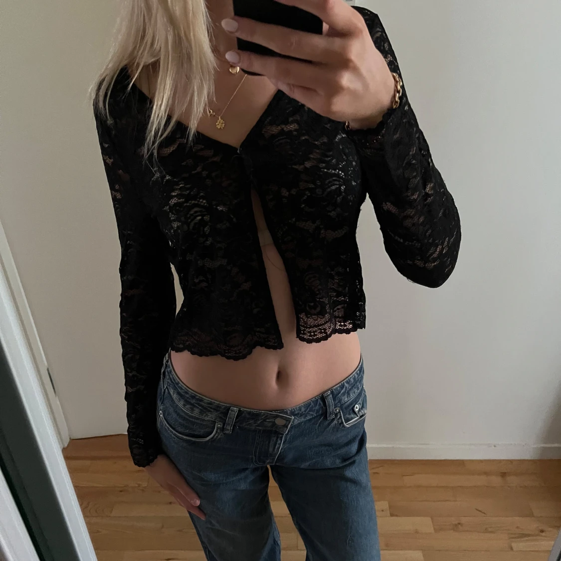 Svart spetsblus - 1
