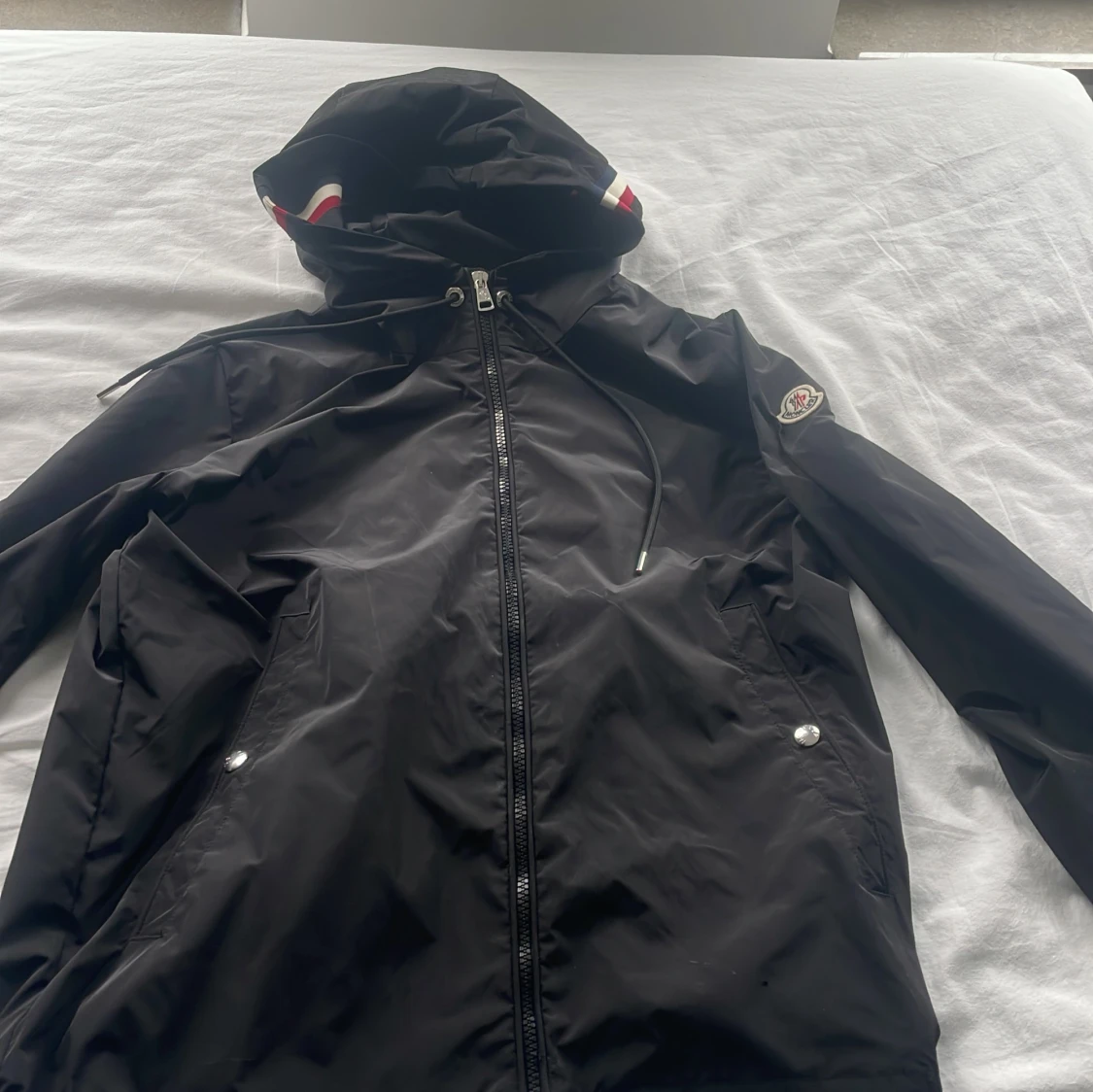 Svart vindjacka från Moncler