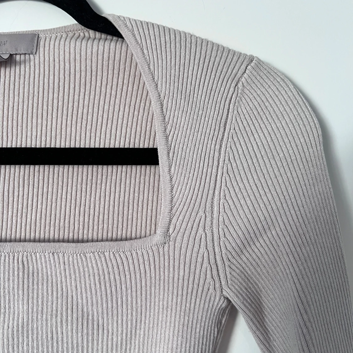 Beige ribbad tröja från H&M - 1