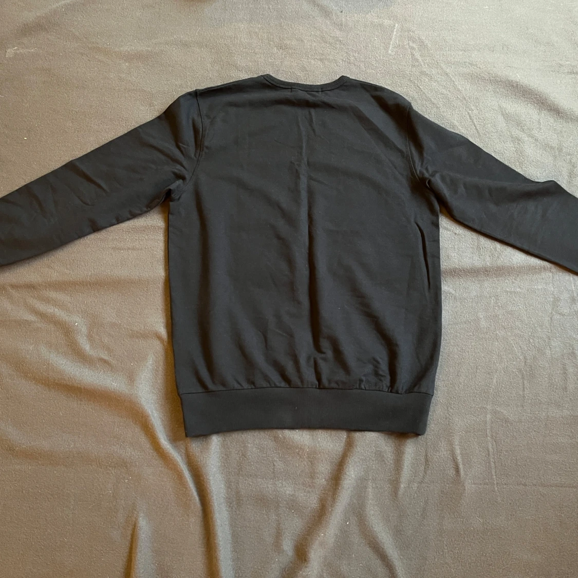 Svart tröja från The Blue Uniform - 1