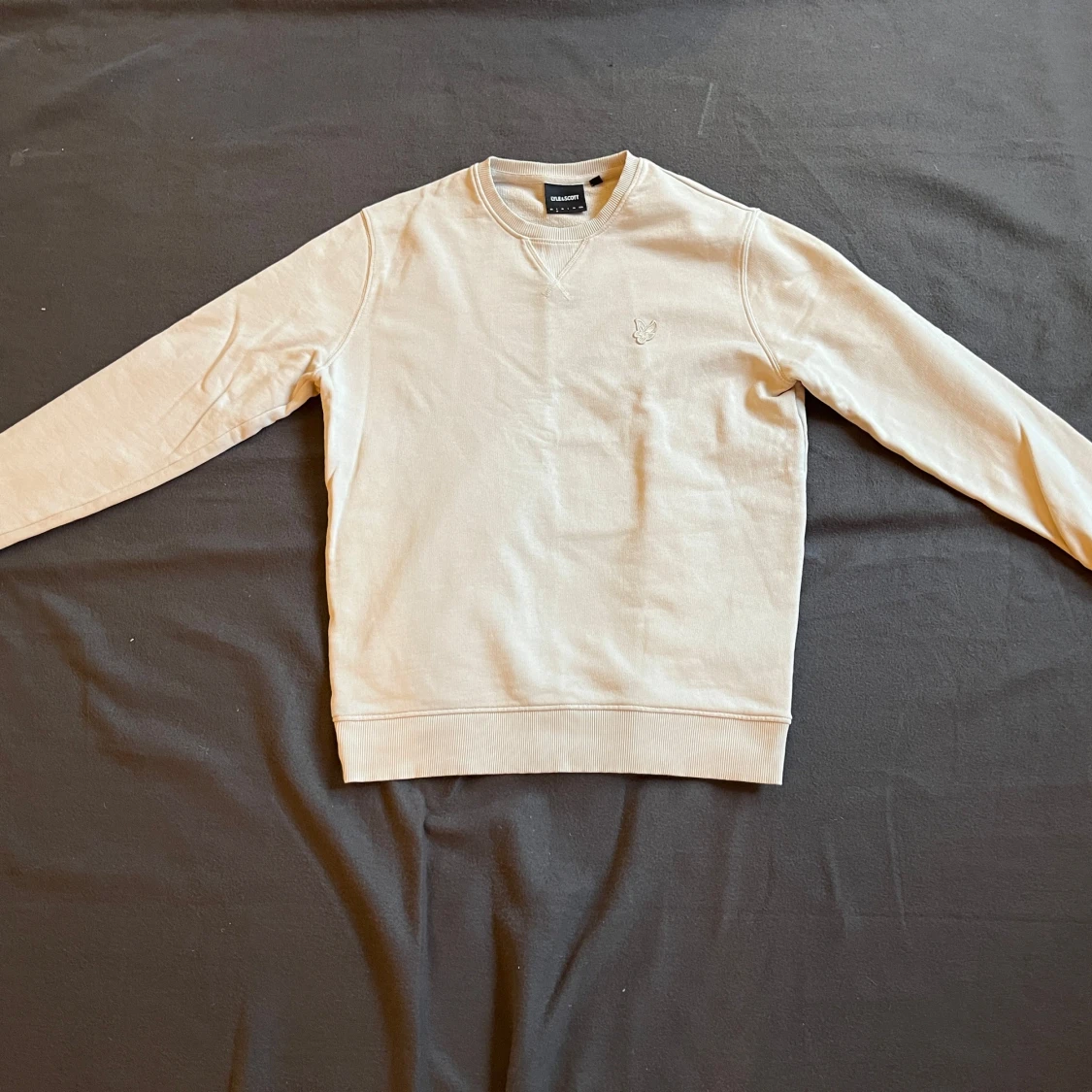 Beige tröja från Lyle & Scott