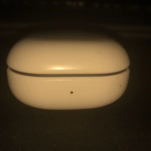 Den har bra ljud - Du kan knappast höra andra när man har på dom