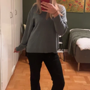 Grön stickad tröja från Carin Wester - Säljer en jättefin grön stickad tröja från Carin Wester i storlek S. Knappt använd så den är i topp skick. Säljer pga att jag inte använder den.(pris kan diskuteras) 💓💓