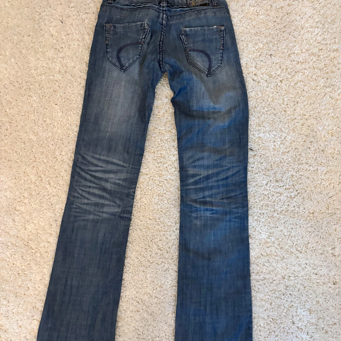 Blå bootcut jeans - 2