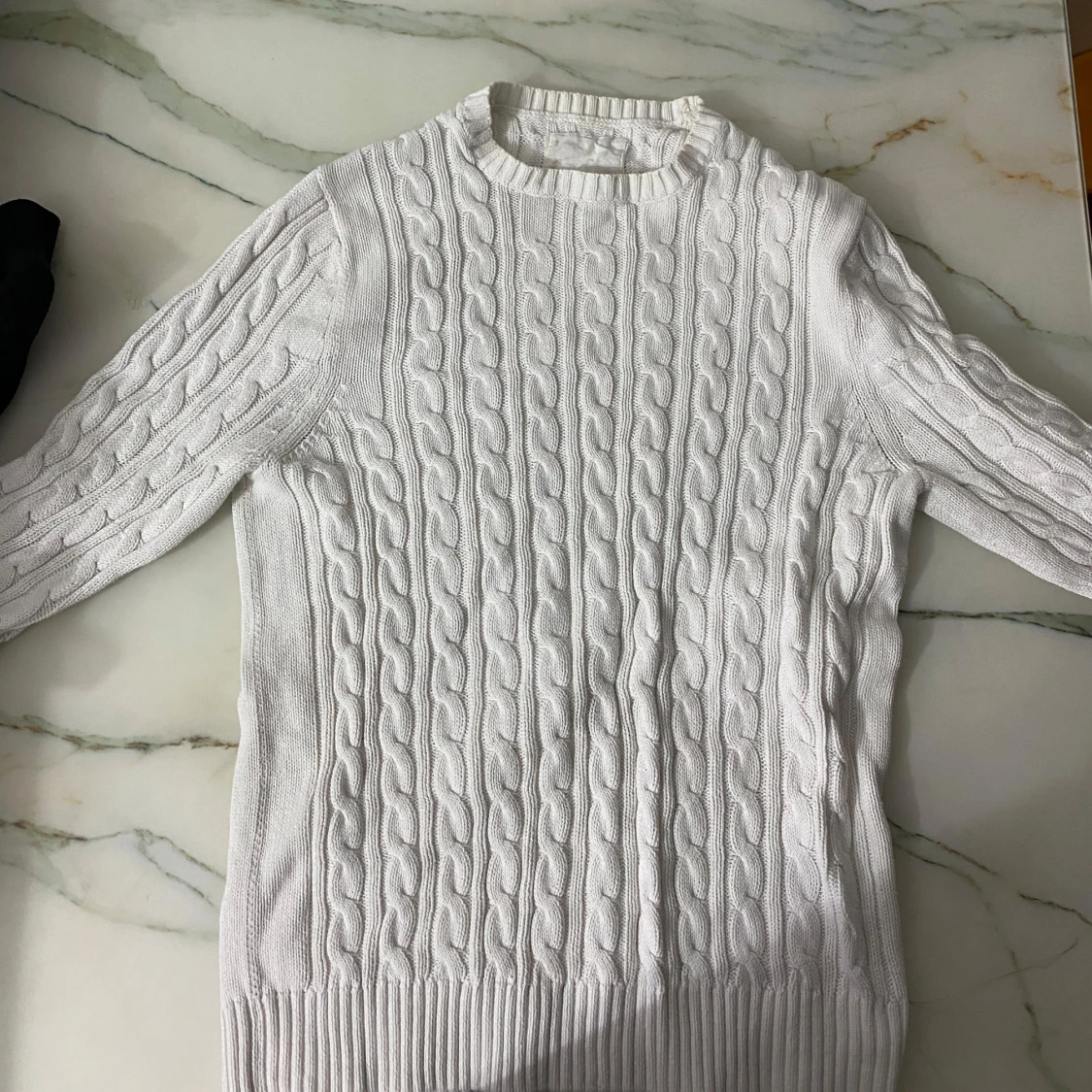Vit stickad tröja från 157