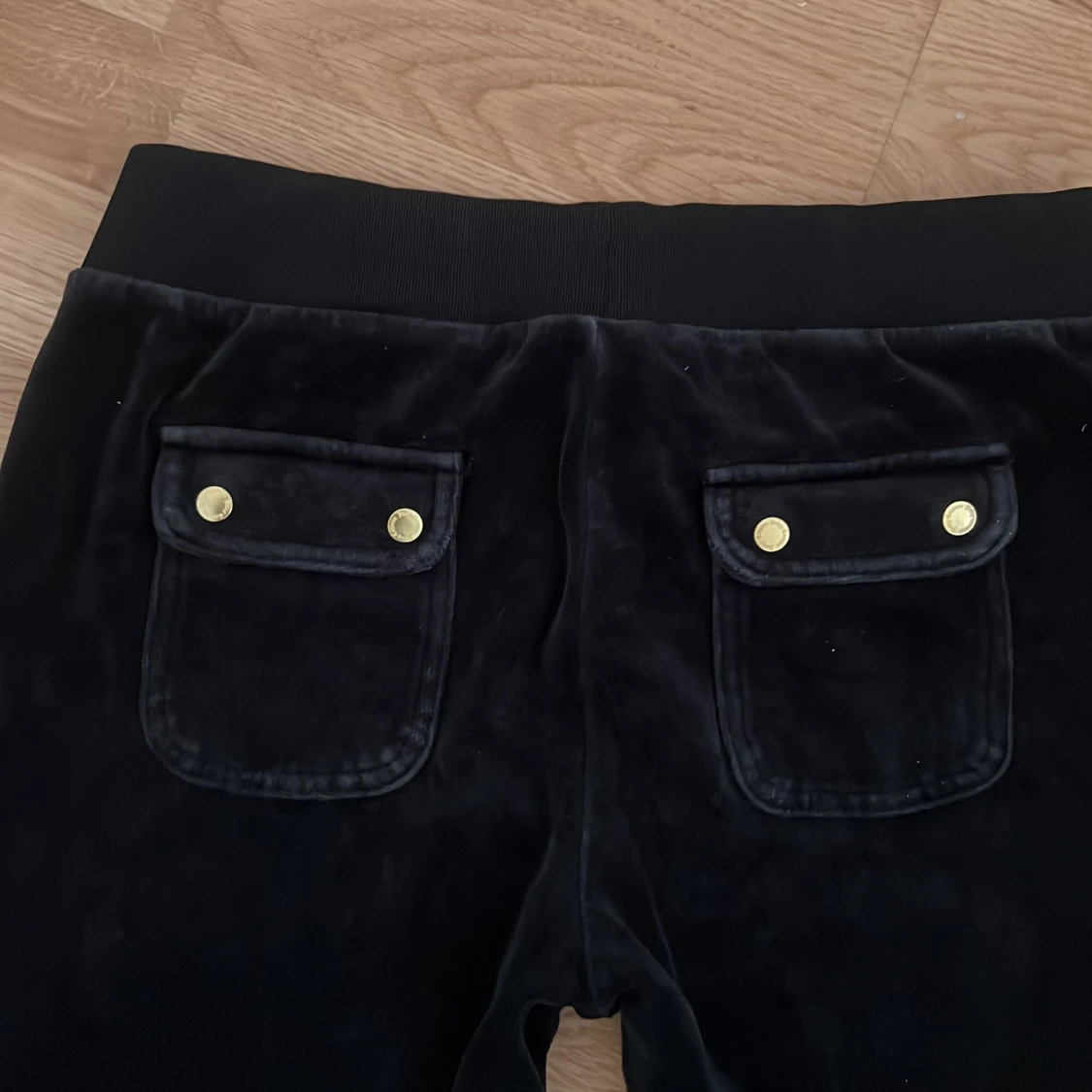 Svarta mjukisbyxor - 2