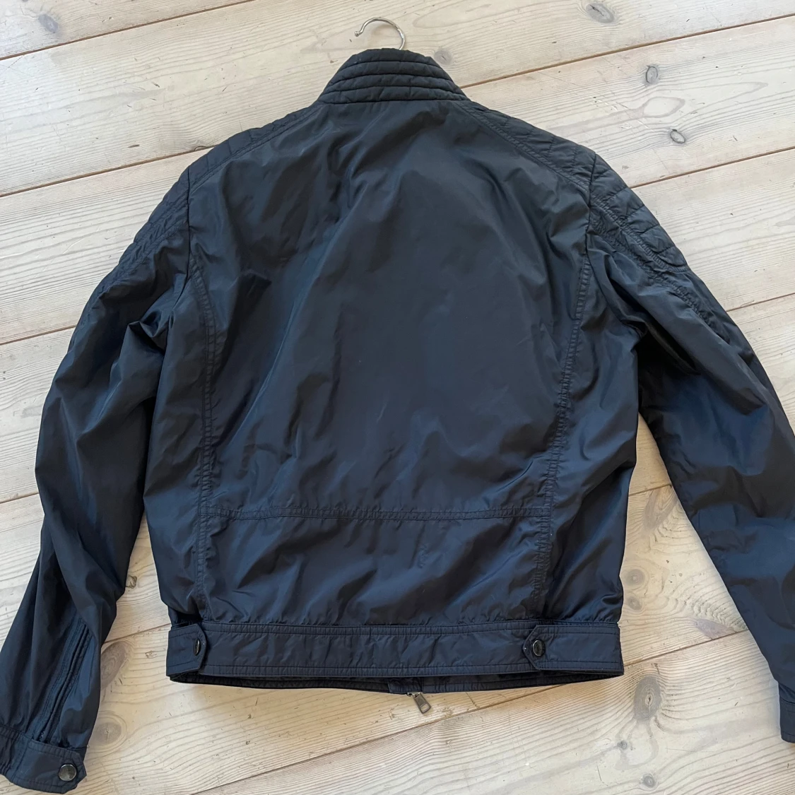 Svart vindjacka från Moncler - 3