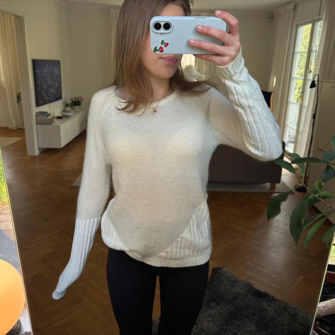Vit stickad tröja - 1