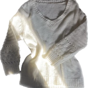 kofta - fin kofta i vit, ny skick! Skriv för fler bilder/frågor, pris kan alltid diskuteras!