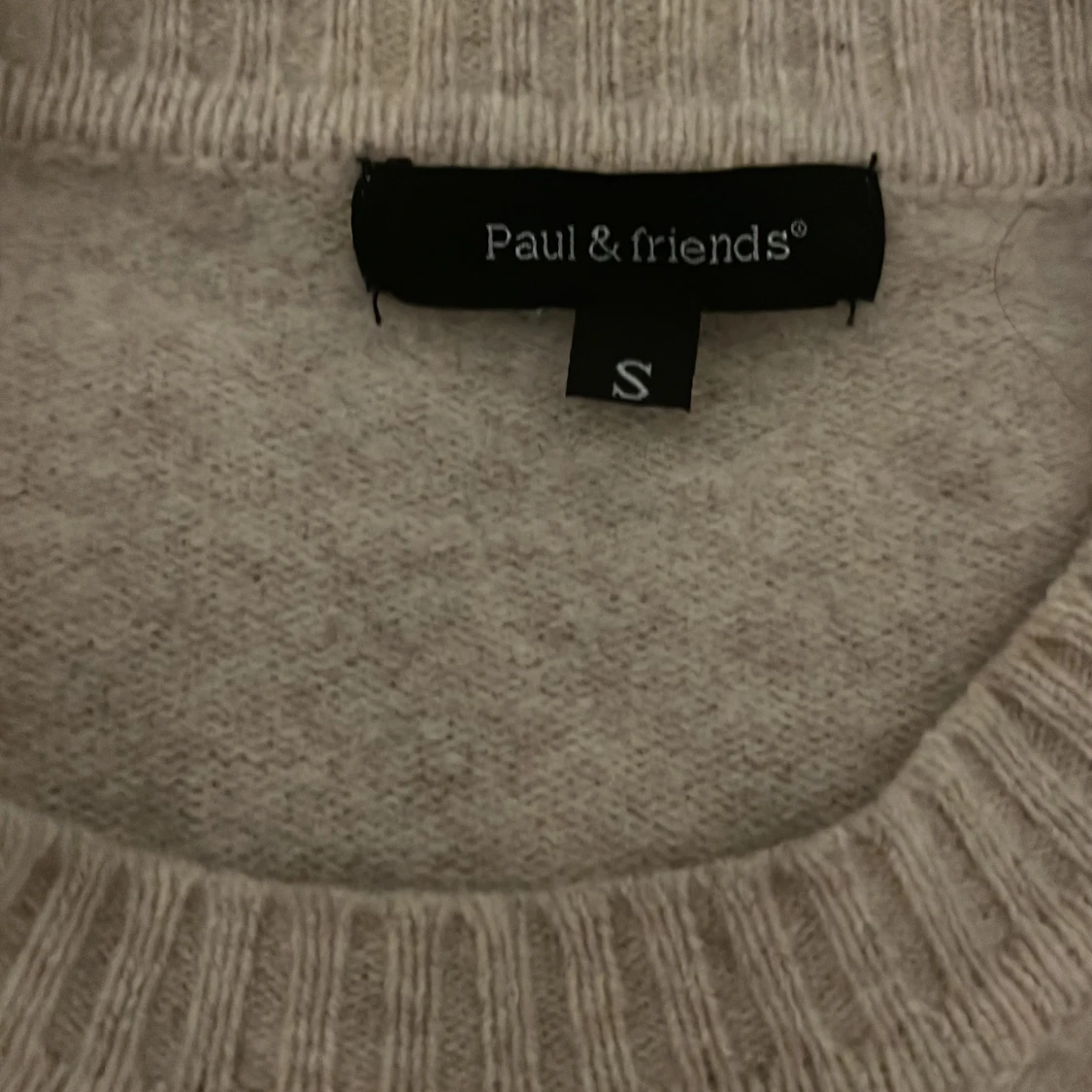 Beige stickad tröja från Paul & friends - 1