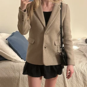 Blazer strl S, Noisy May, 140kr - Noisy may blazer strl S, 140kr (inköpt 999kr). Använd enstaka gång 