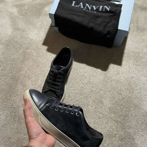 Lanvin Skor - Säljer nu dessa otroligt feta Lanvins  | Skick 9.3/10, lite små defekter | Storleken är 9 passar 43-44 | Nypris runt 5000 kr |  Bara att skriva vid frågor
