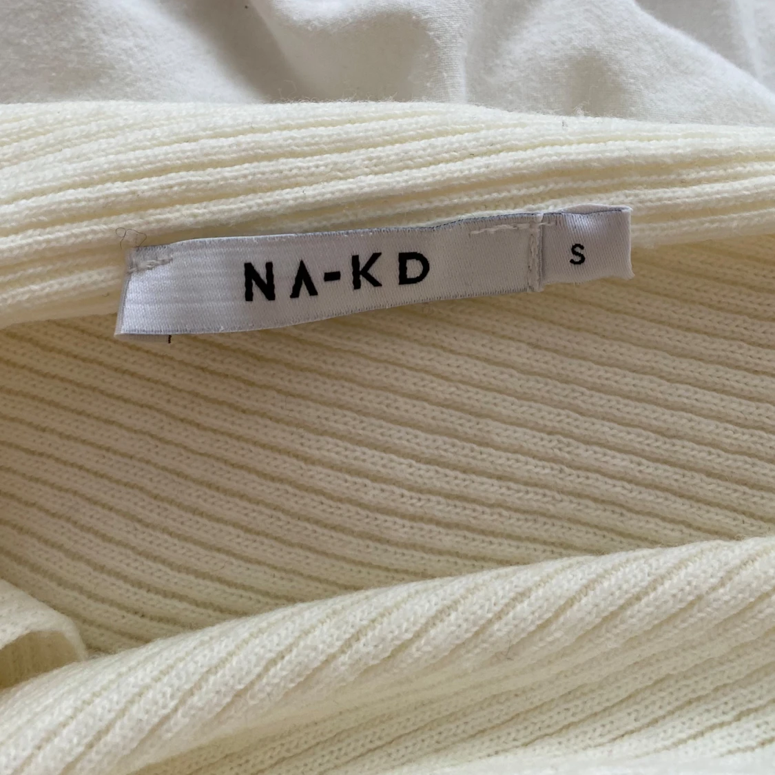 Stickad off-shoulder  - 3